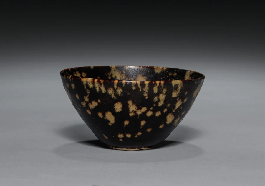 Teabowl with Tortoiseshell Glaze