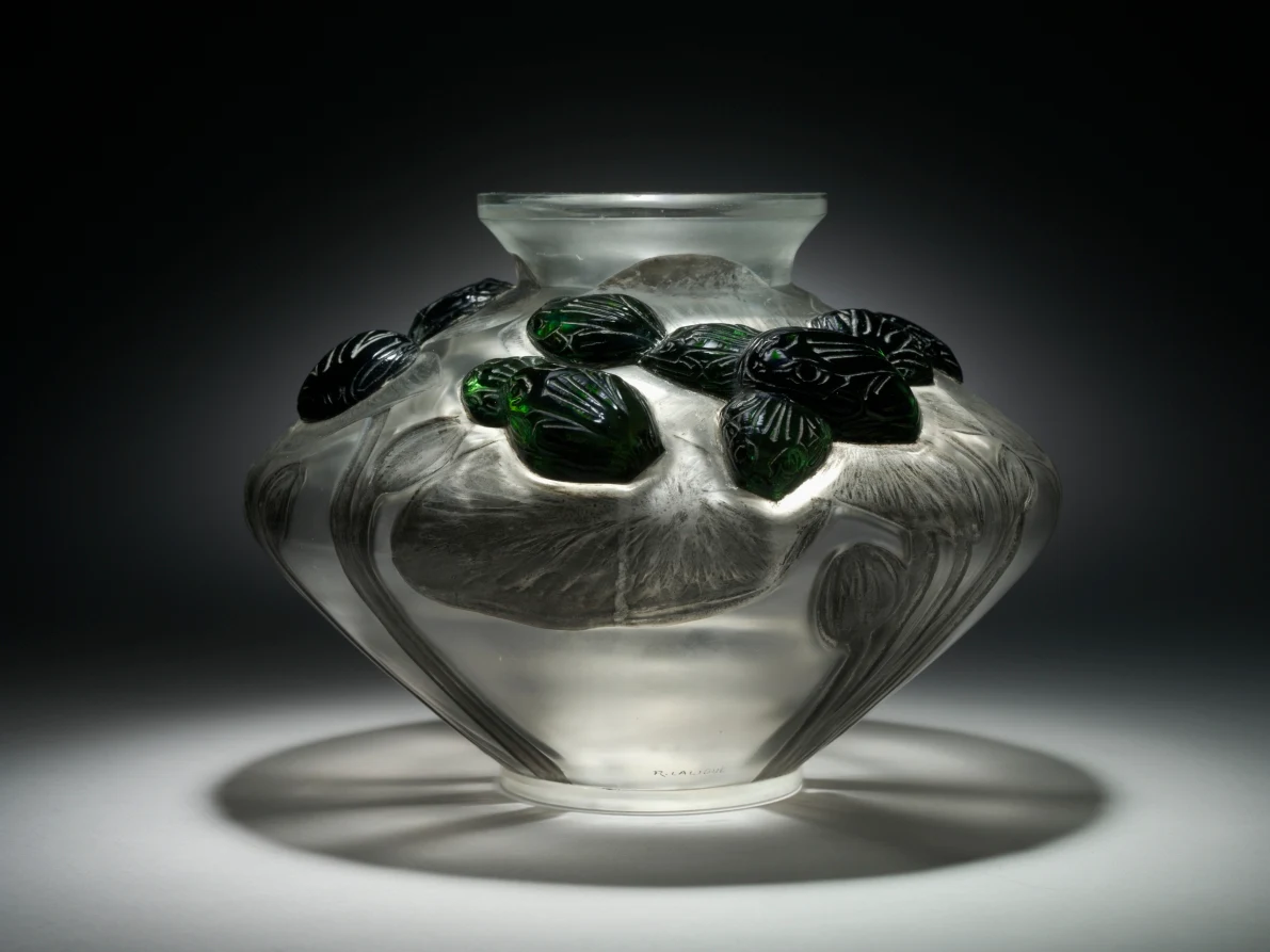 Frogs and Lily Pads (Grenouilles et Nénuphars) Vase