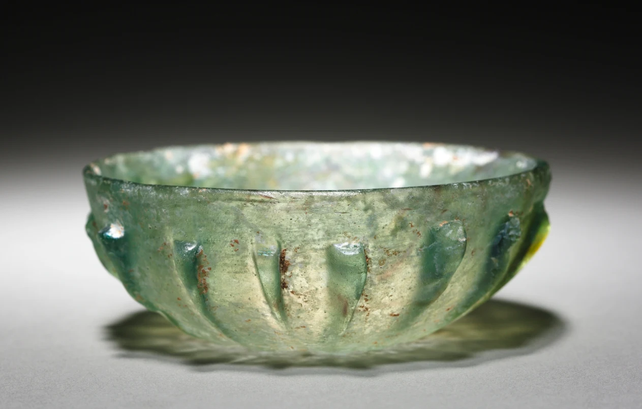 Shallow Ribbed Bowl